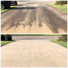 Driveway and Walkway Powerwashing in Clermont, FL 1